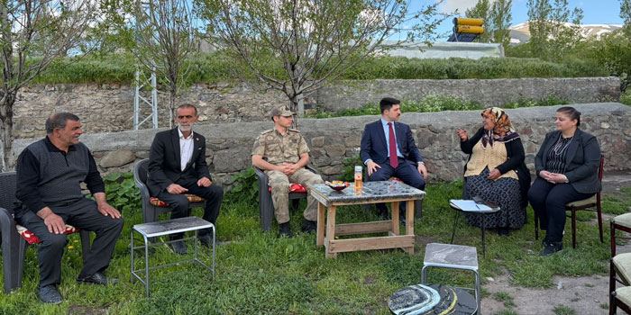 Digor Kaymakamı Kahraman’dan Celal Köyü’ne Hane Ziyareti