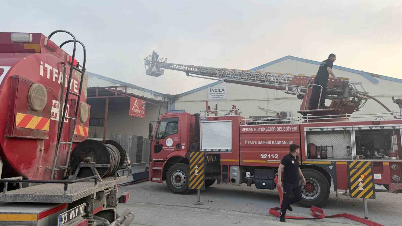 Tarsus’ta atölyede çıkan yangın korkuttu