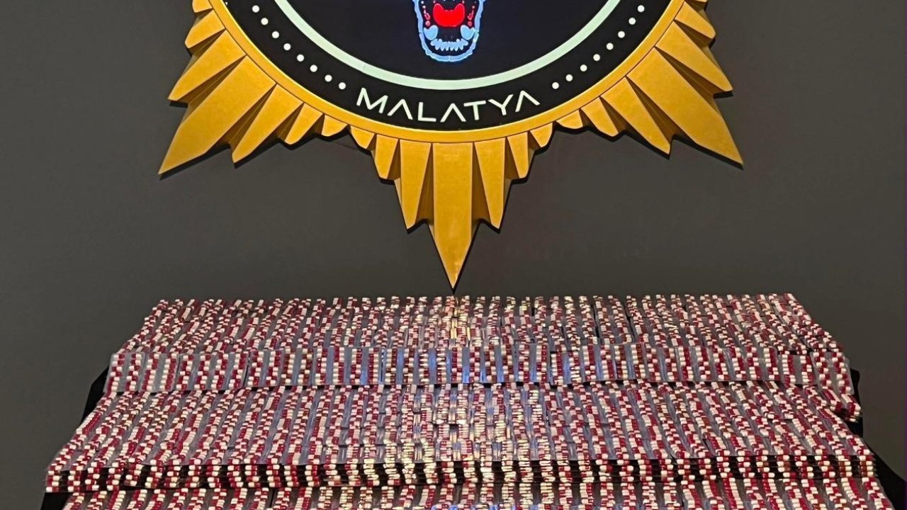 Malatya’da takside 28 bin sentetik ecza ele geçirildi