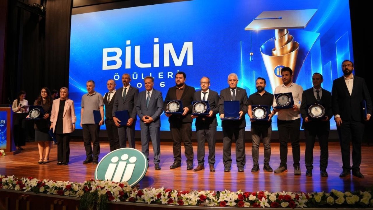 İnönü Üniversitesi’nde başarı ödülleri sahiplerini buldu