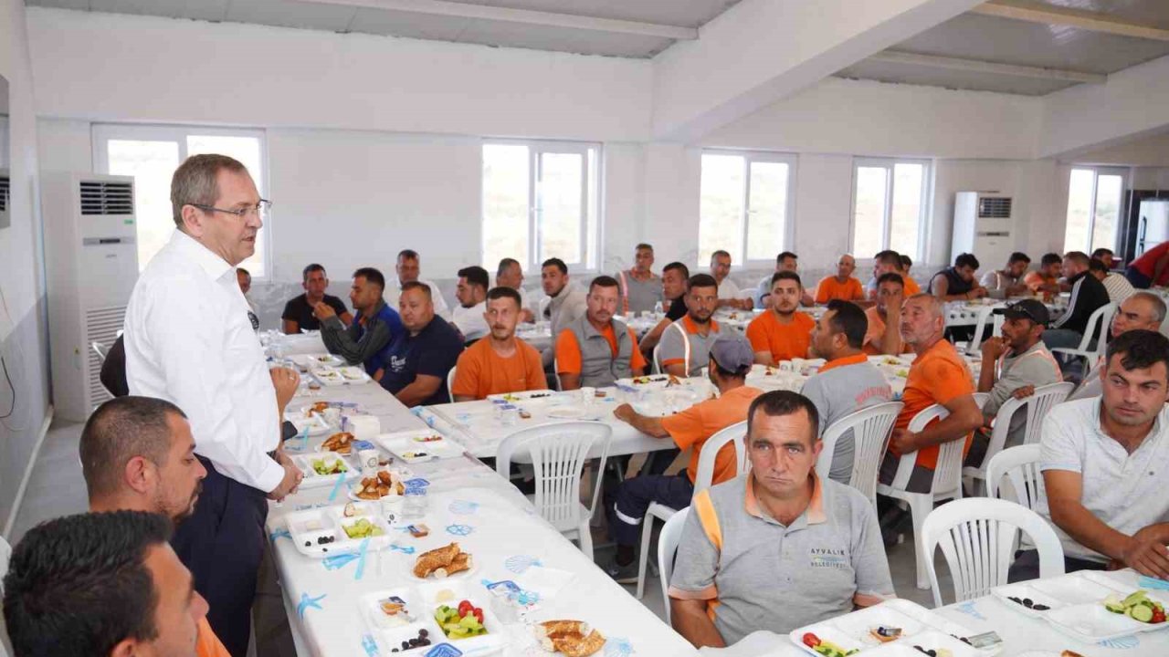 Ayvalık Belediye Başkanı Mesut Ergin: "Temiz bir kent, sadece belediyenin değil, hepimizin ortak emeğiyle mümkün"