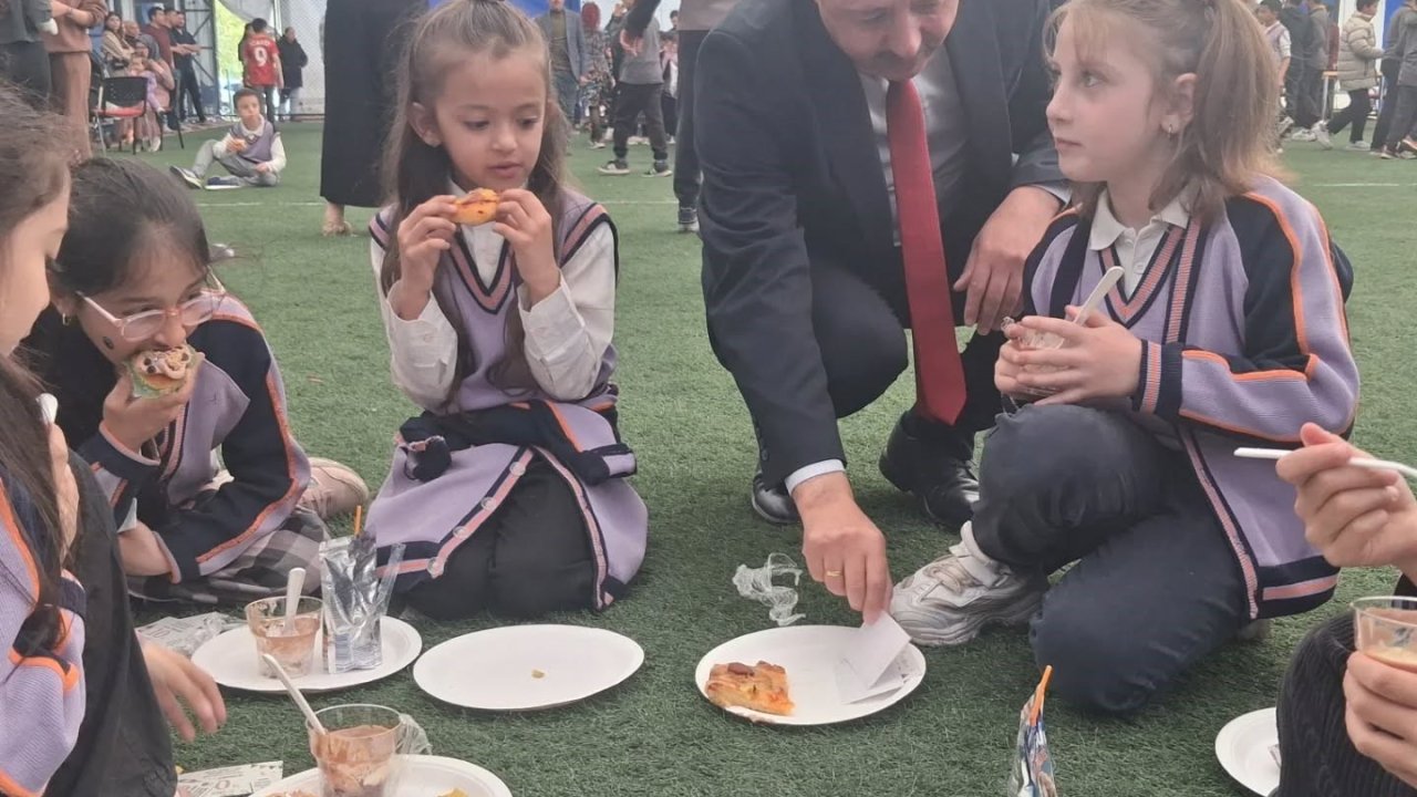 Çıldır’da "Yıl Sonu Tatlı Şenliği" düzenlendi