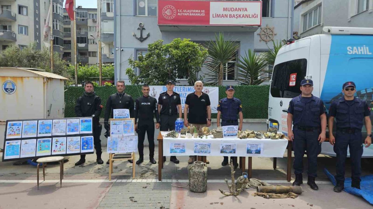 Polis bu kez mavi vatan için temizlik operasyonu yaptı