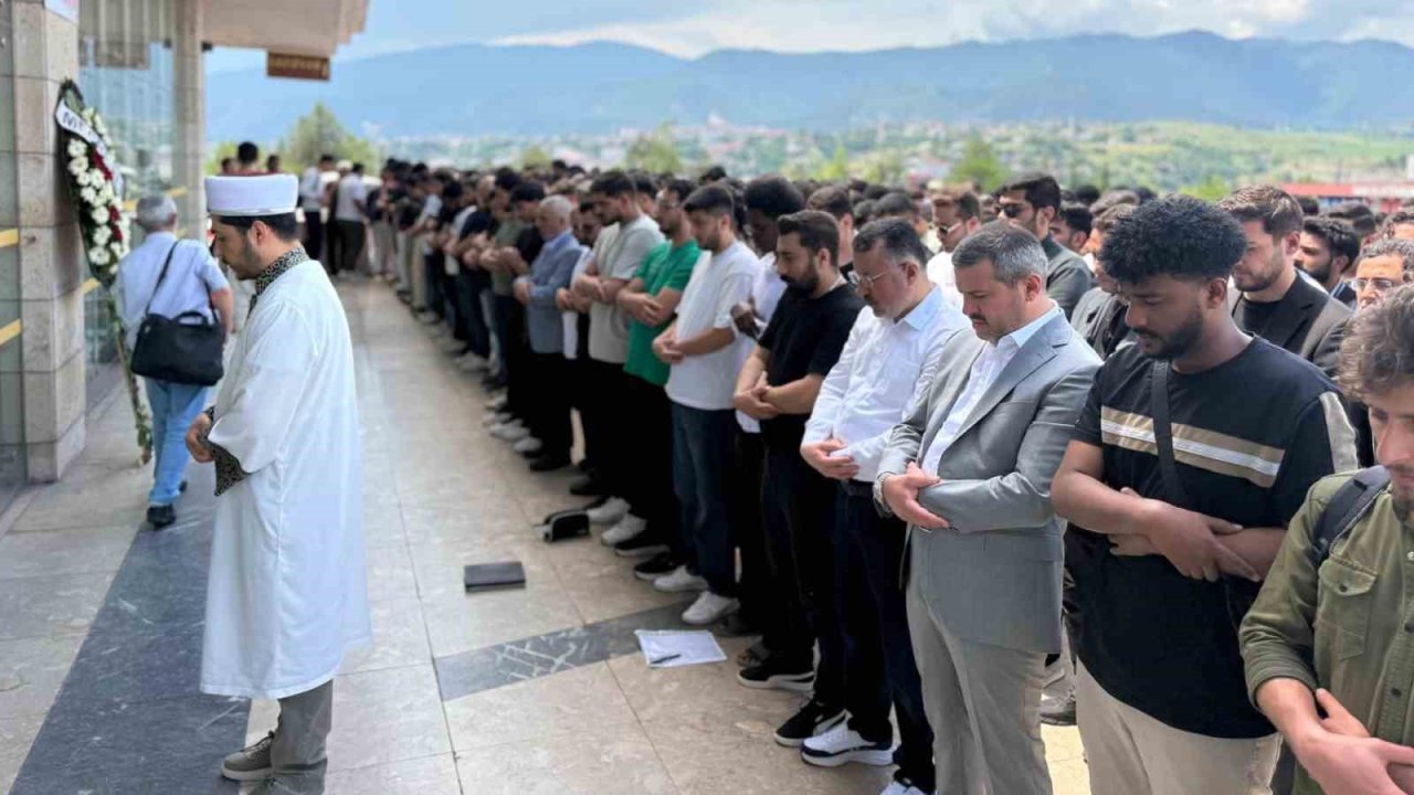 KBÜ’de hayatını kaybeden öğrenciler için gıyabi cenaze namazı kılındı