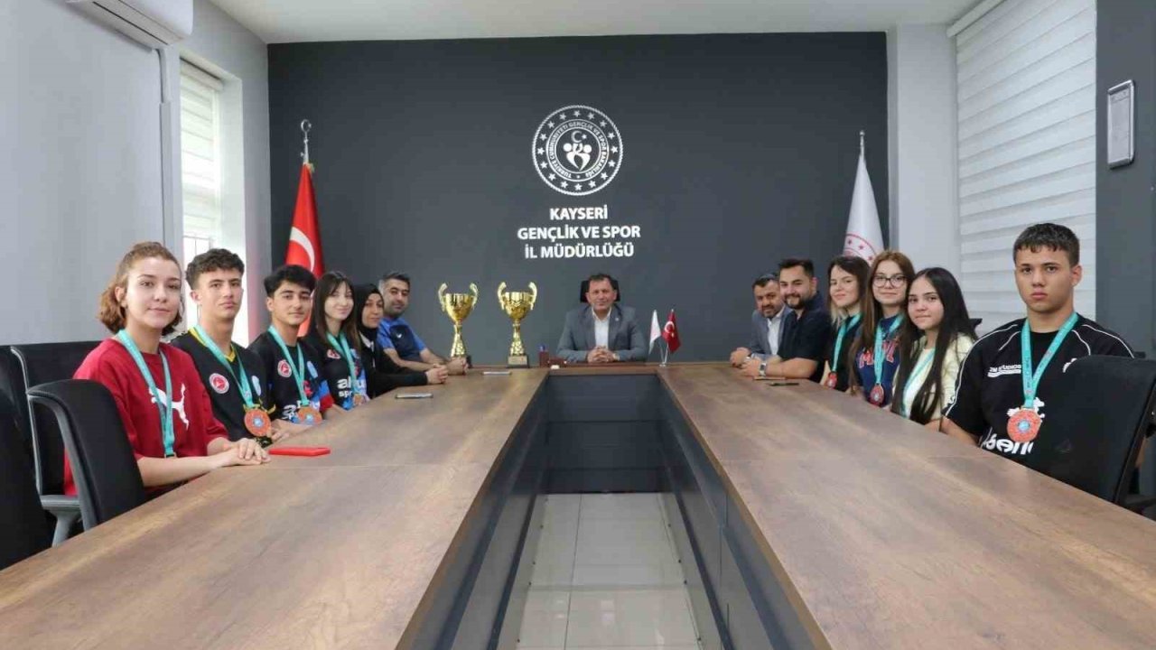 Dünya Kupası’ndan Kayseri’ye madalya yağmuru