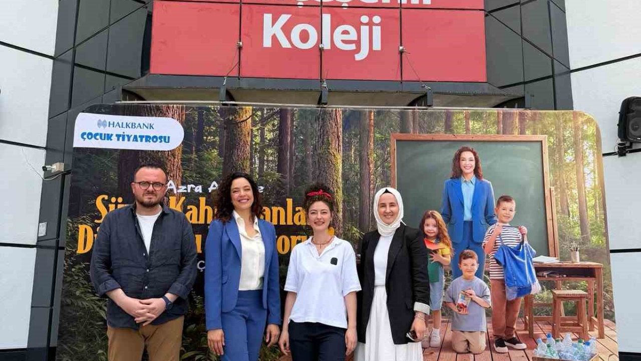 Azra Akın Bahçeşehir Kolejinde