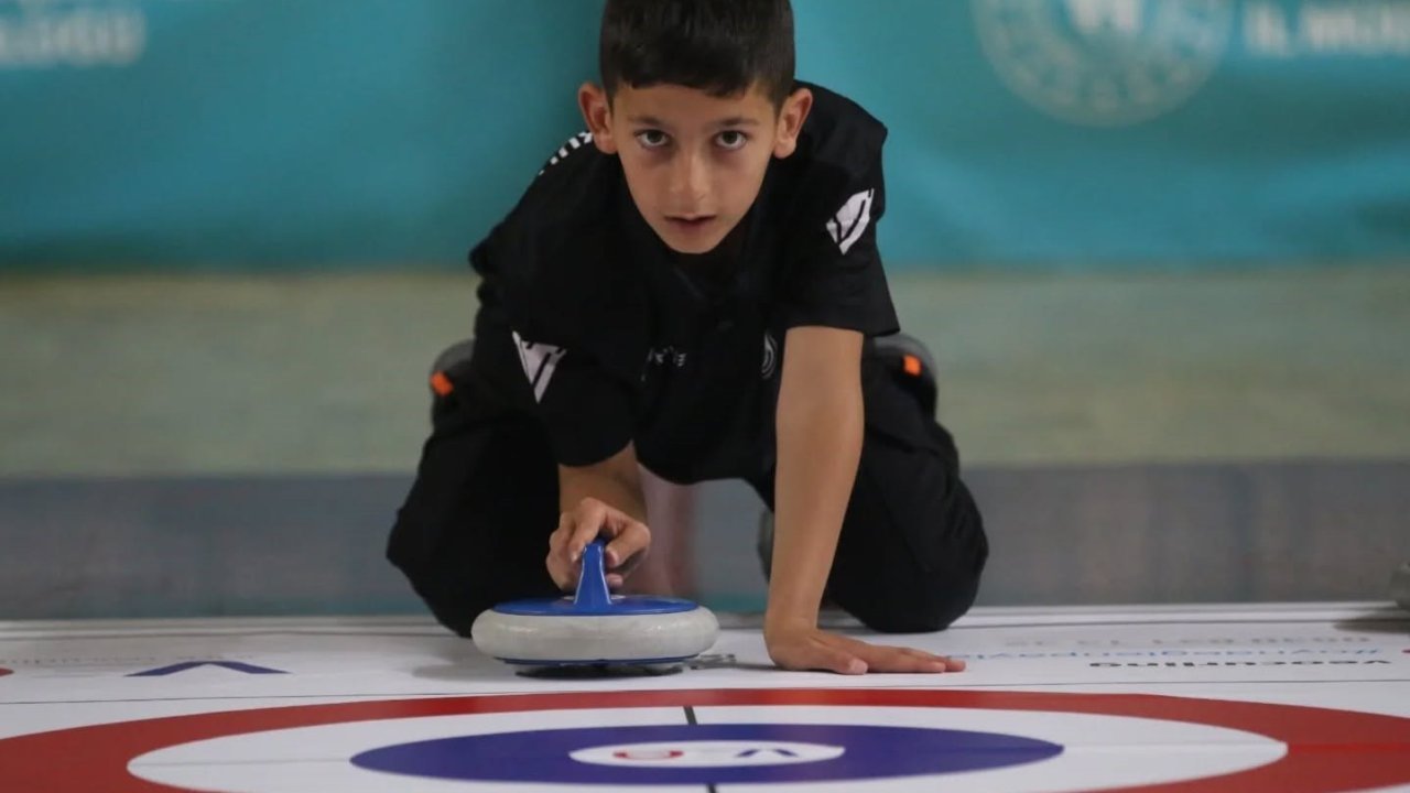Floor curling Türkiye şampiyonası Sivas’ta devam ediyor