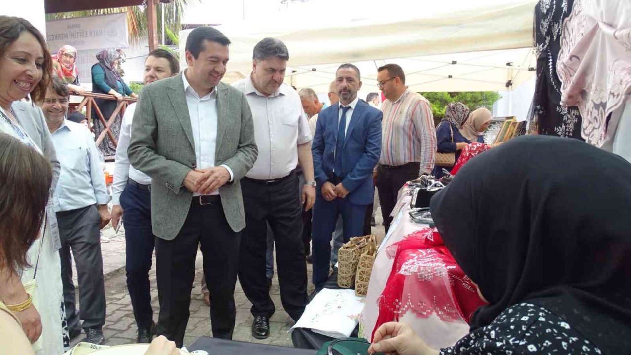 Havran’da Halk Eğitimi Merkezi yıl sonu sergisi açıldı