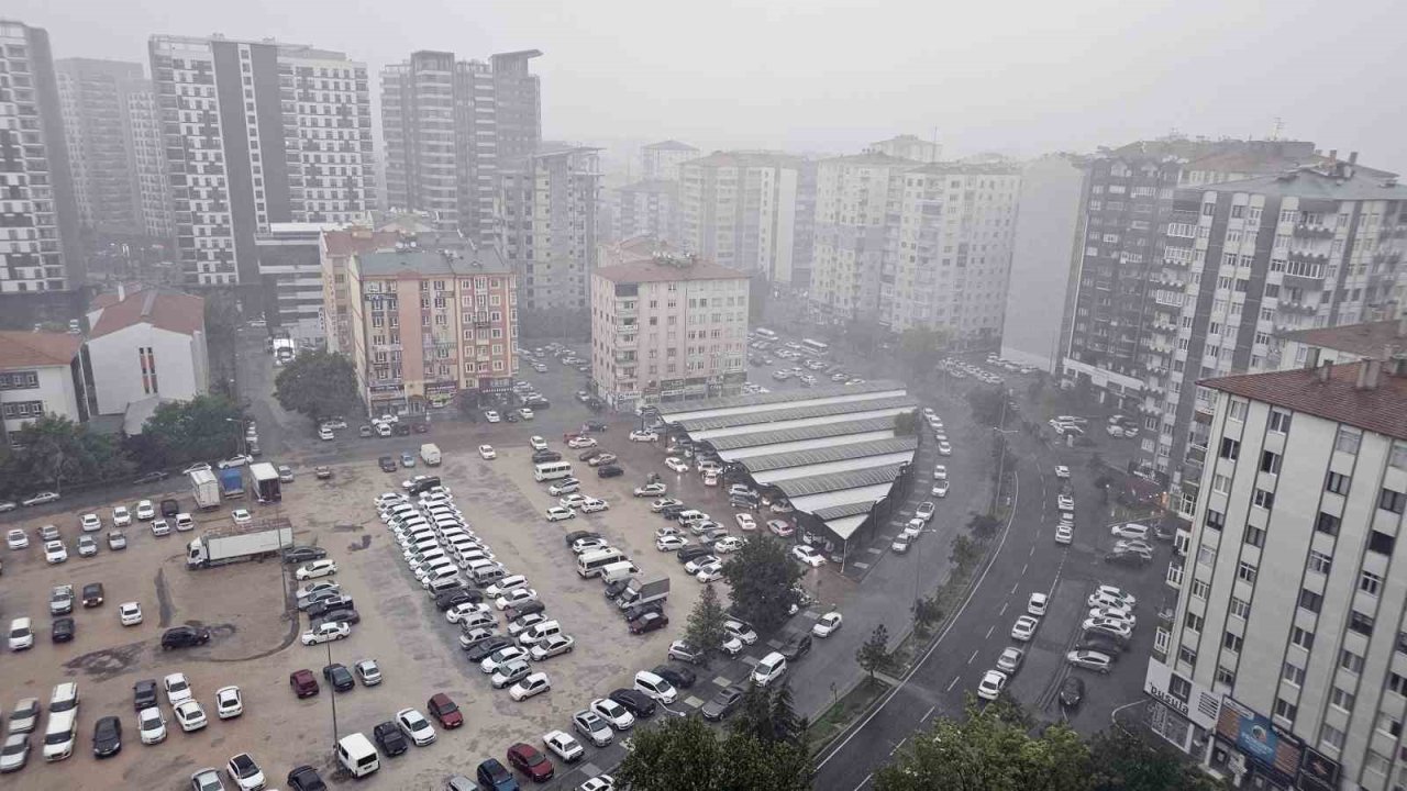 Kayseri’yi sağanak yağış vurdu