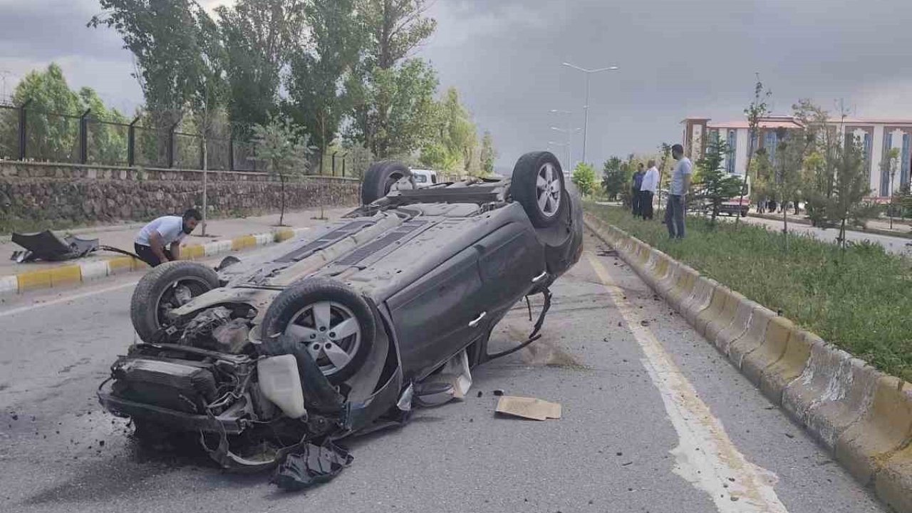 Patnos’ta trafik kazası: Araç takla attı, sürücü yaralandı