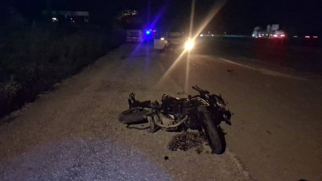 Tokat’ta otomobil motosiklete çarptı: 2 ölü, 1 yaralı