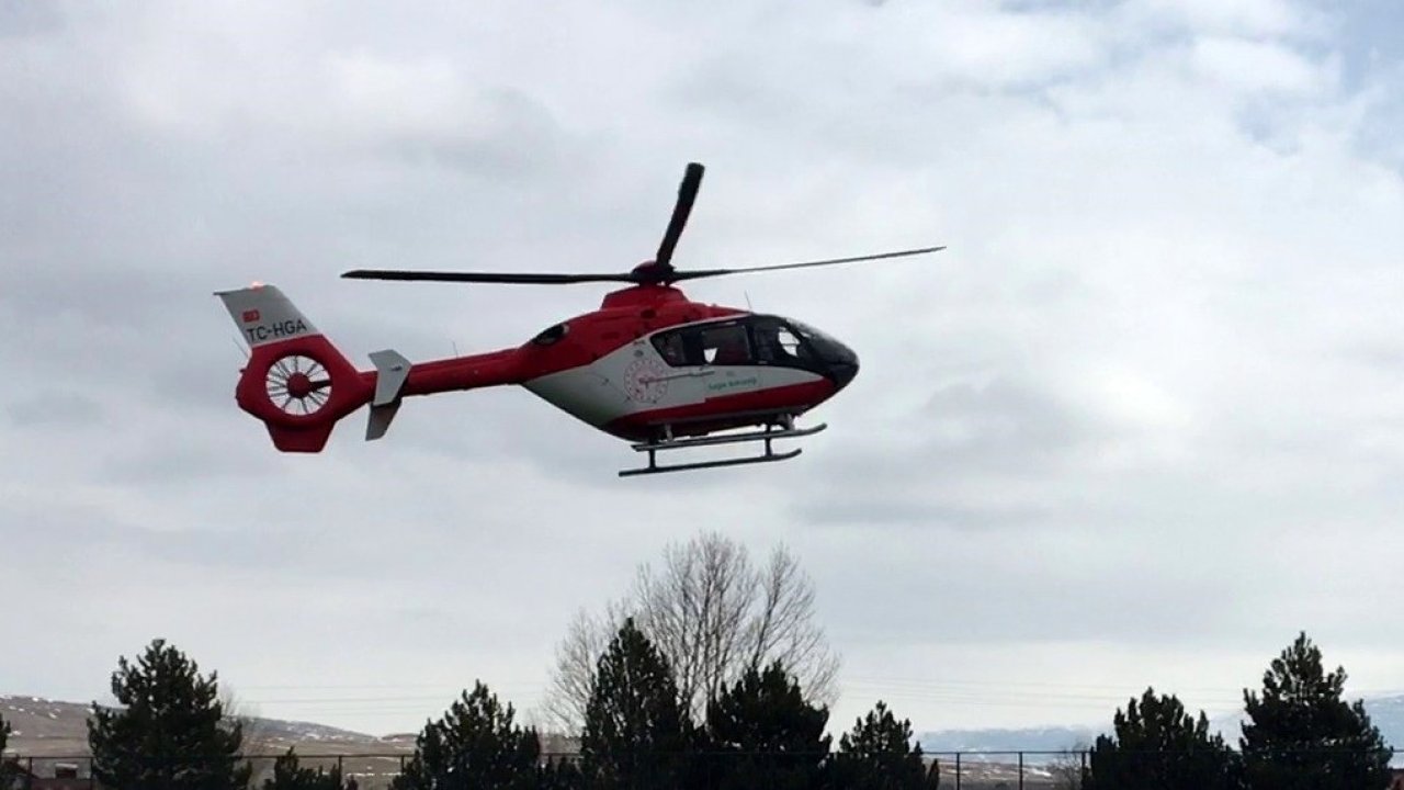 Nefes darlığı yaşayan hasta ambulans helikopterle Erzincan’a sevk edildi