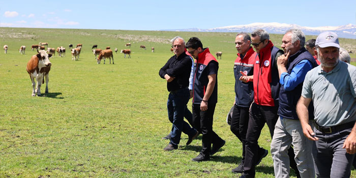 Genel Müdürlük Heyeti Karslı Üreticilerin Taleplerini Yerind