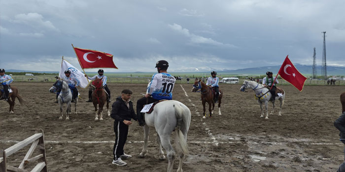 Geleneksel Atlı Sporların Heyecanı Selim Destinasyon Merkezi’nde Yaşandı