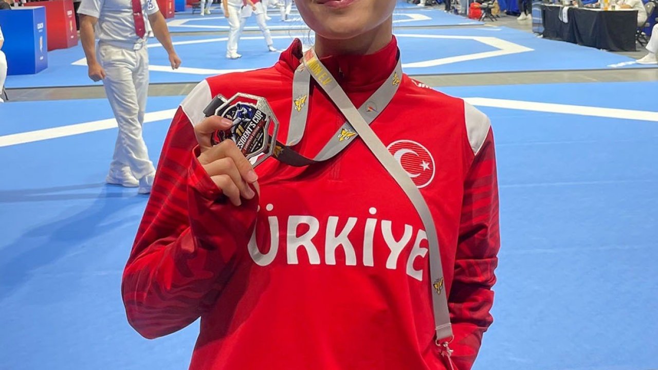 Denizlili sporcu Almanya’dan gümüş madalya ile döndü