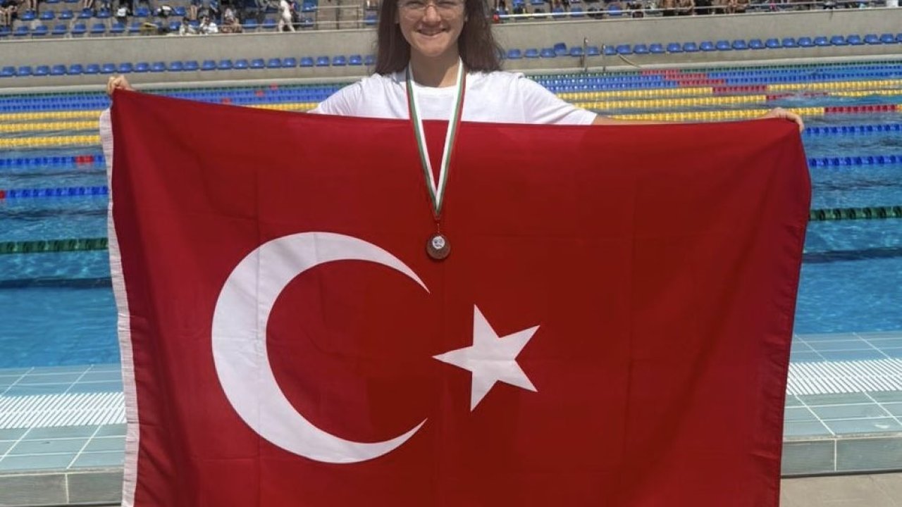 Milli yüzücü Ecrin Çevik’ten uluslararası başarı