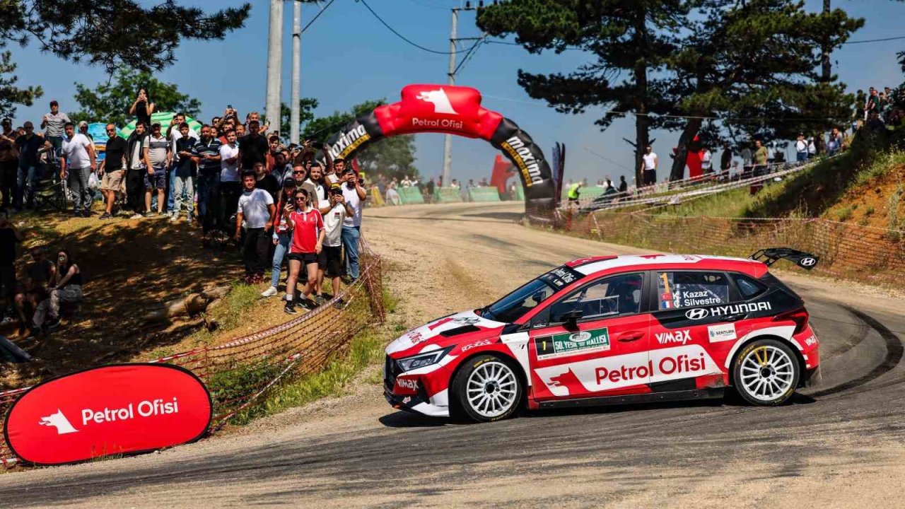 Bursa Rallisi’ni Kerem Kazaz kazandı