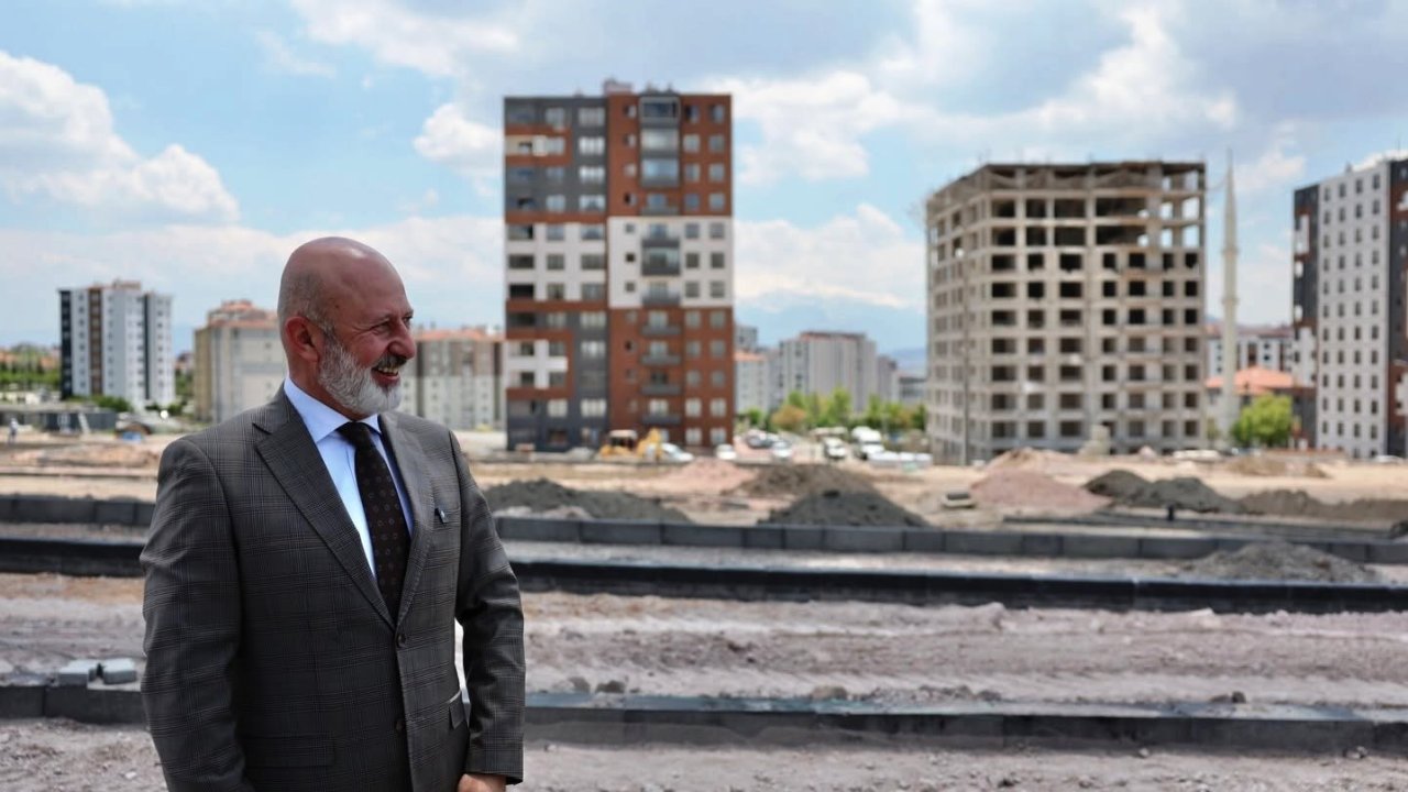 Başkan Çolakbayrakdar: "Kentsel dönüşümle birlikte yaşam alanlarını da inşa ediyoruz"