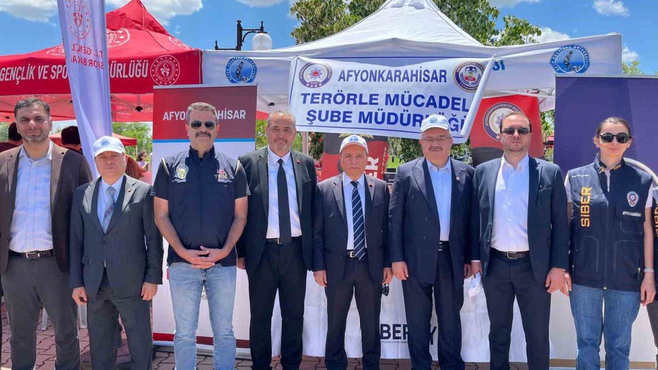 Üniversite gençliğine terör tuzaklarına karşı "El Ele" uyarısı