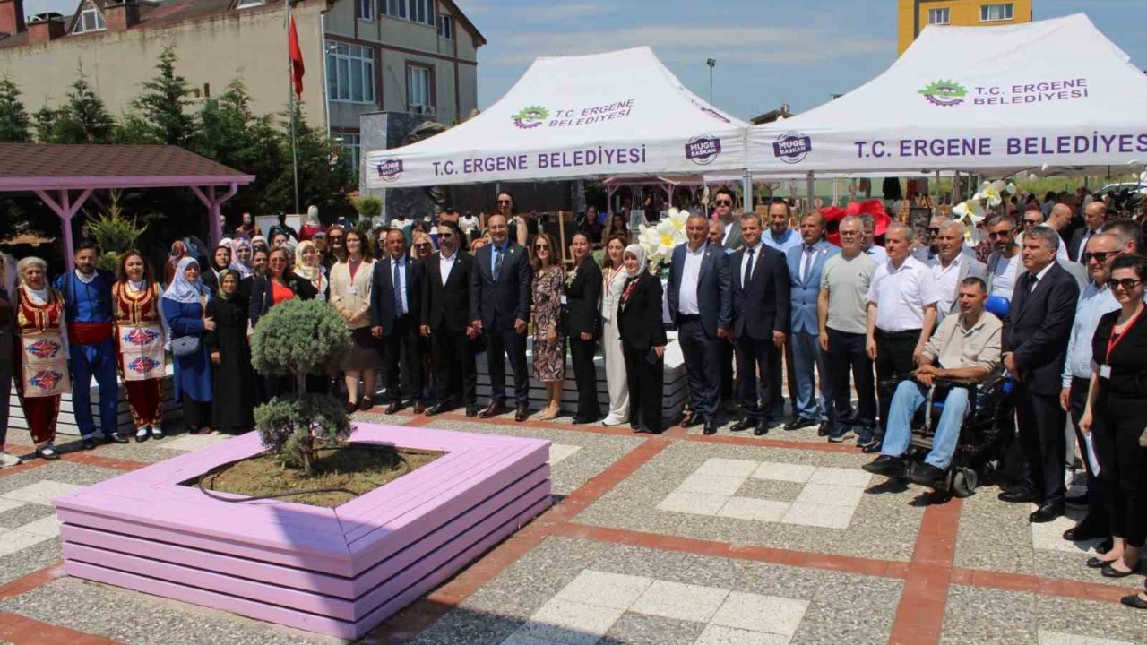 Ergene’de "Sanata dokunan hayatlar" sergisi açıldı