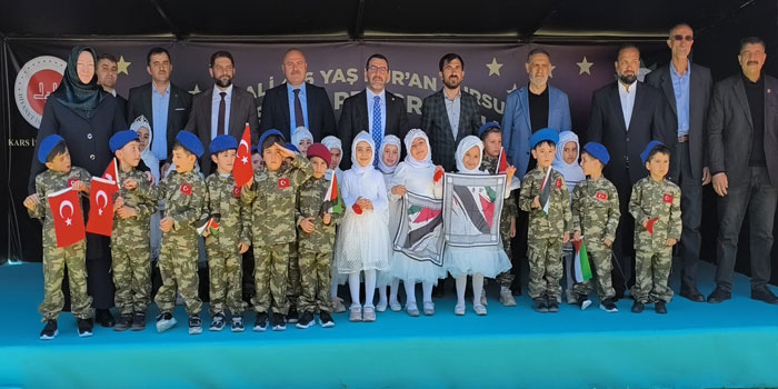 AK Parti Kars Milletvekili Adem Çalkın Miniklerin Yıl Sonu Coşkusuna Ortak Oldu