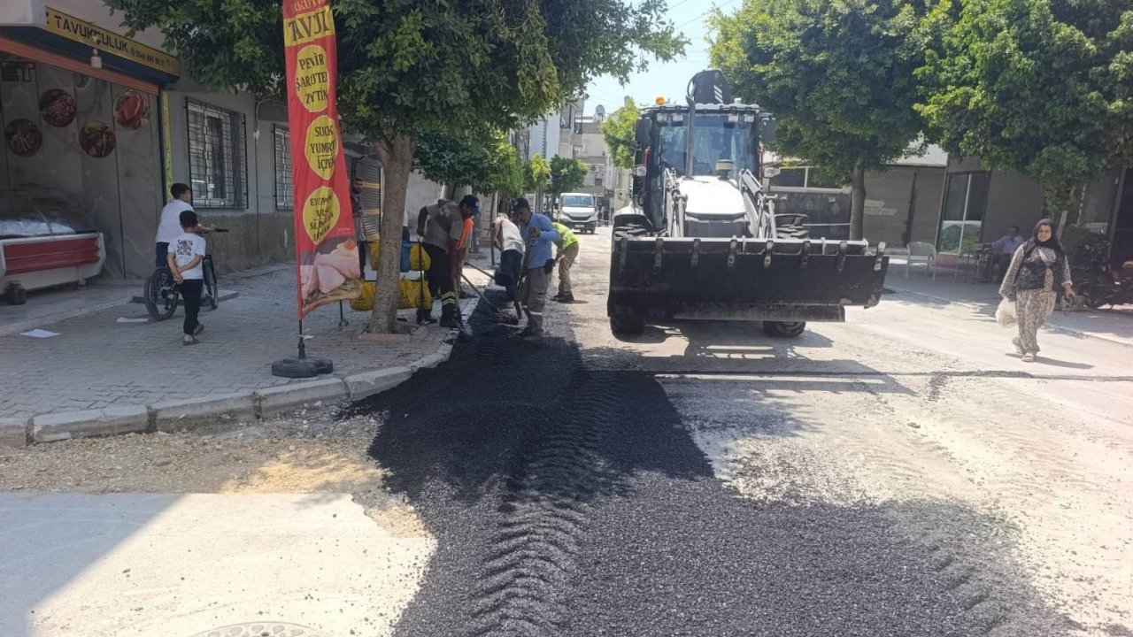 Akdeniz’de altyapı çalışmaları sonrası bozulan yollar asfalt