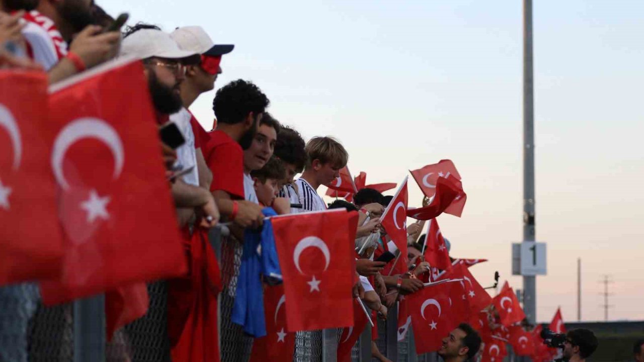 Millilere, Arizona’da yoğun ilgi
