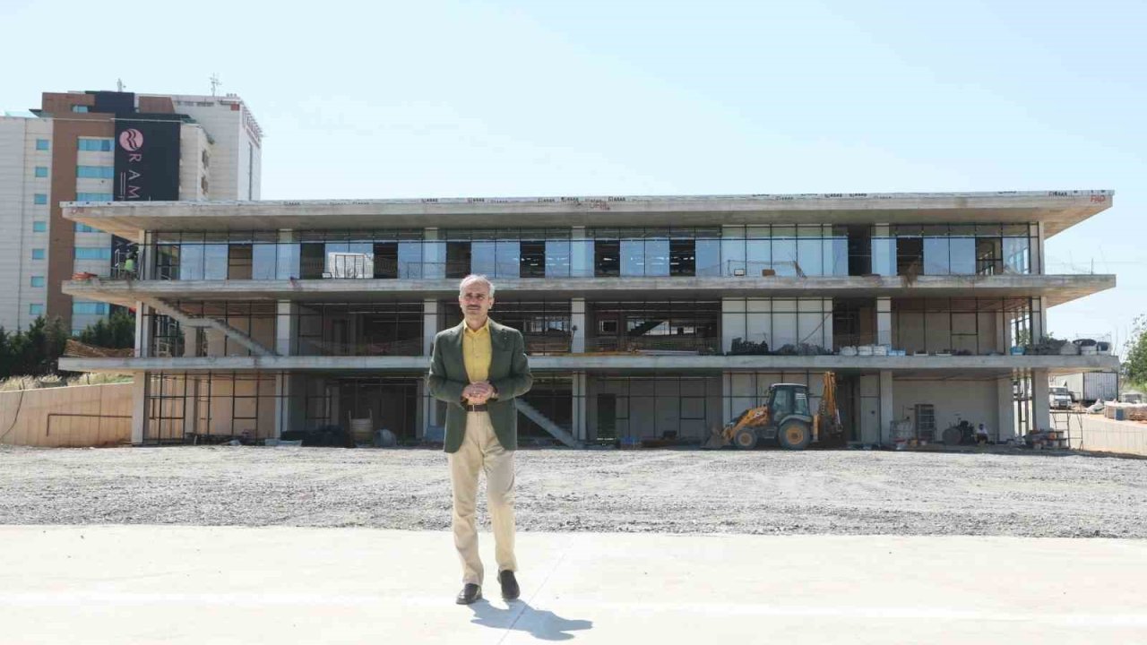 Çayırova Spor Lisesi inşaatının yüzde 80’i tamamlandı
