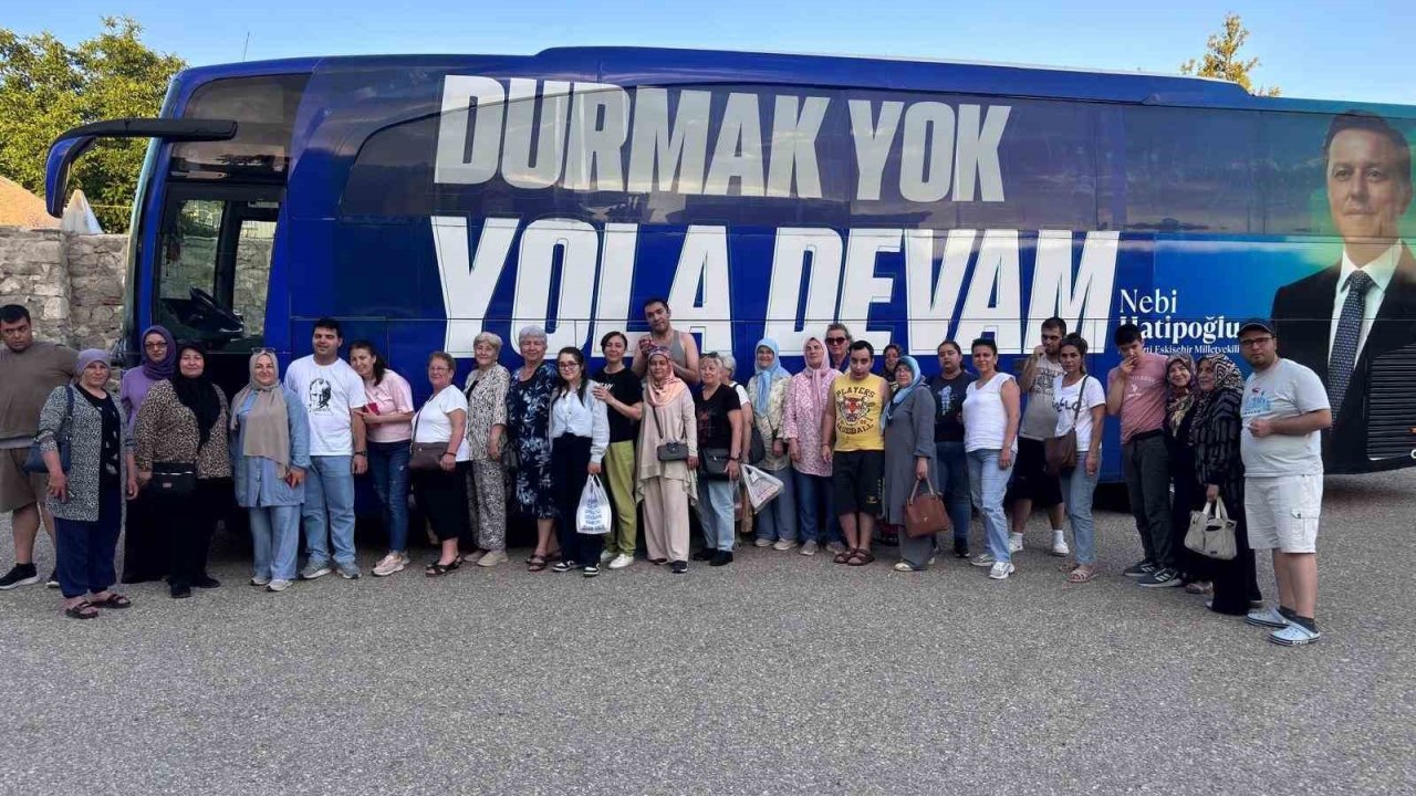 Eskişehirli özel çocuklar, aileleri ile Nebi Hatipoğlu’nun kültür turlarıyla Mersin’e uğurlandı