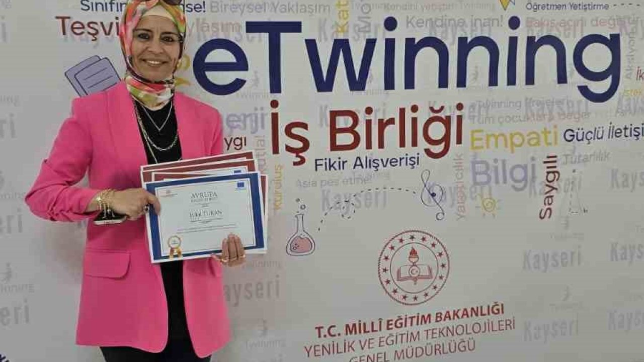 Hilal öğretmen geliştirdiği eTwinning projeleri ile öğrencil