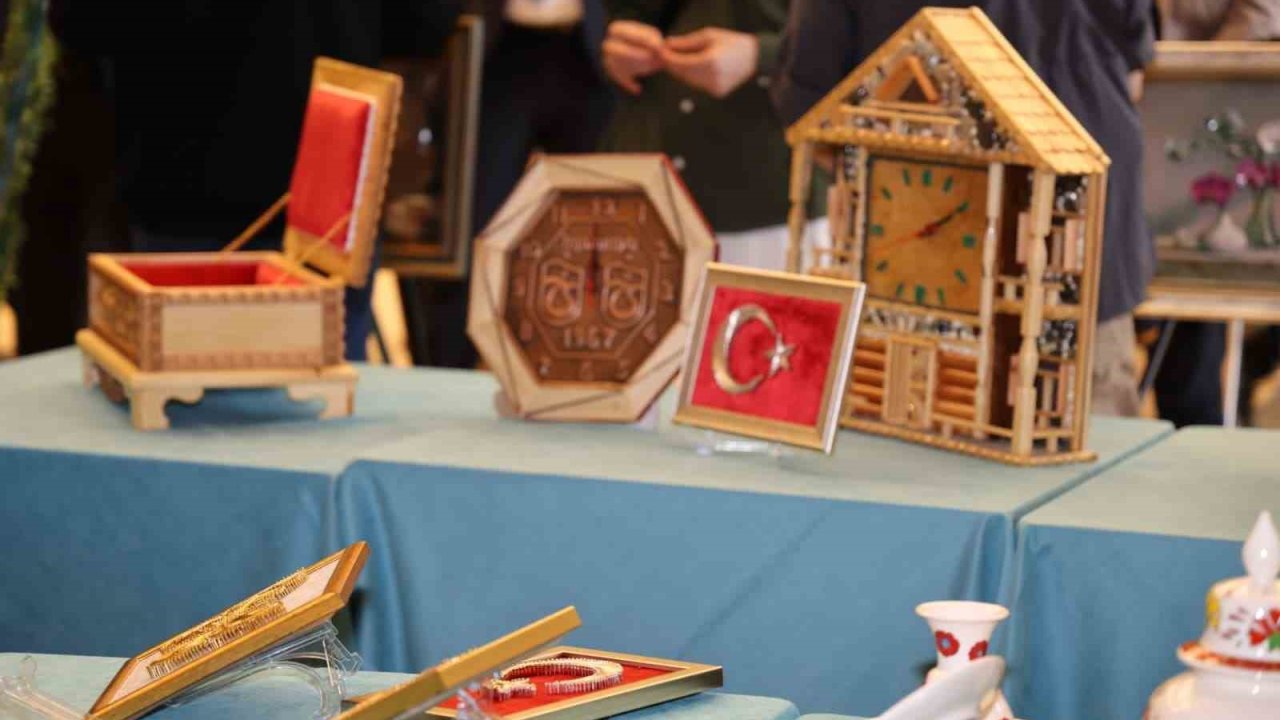 ‘Demir Parmaklıklardan Tuvale, Değişimin ve Emeğin Resmi’ Sergisi