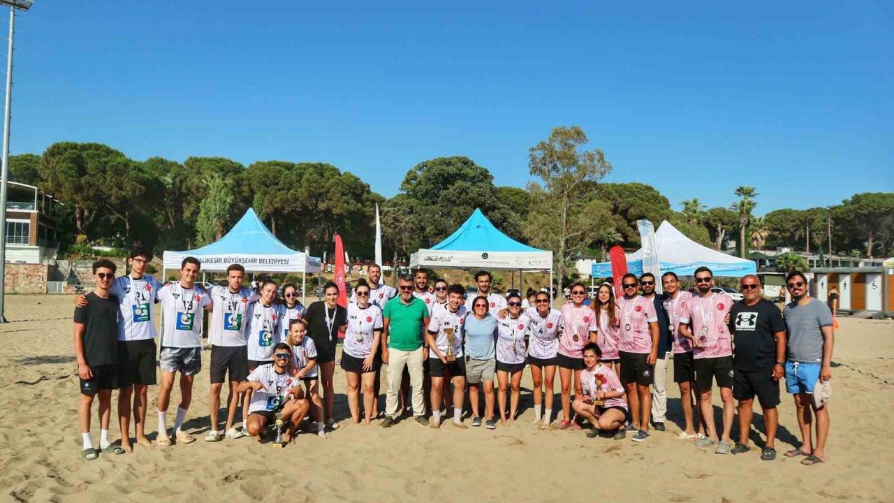 Balıkesir’de Plaj Korfbol Türkiye Şampiyonası yapıldı