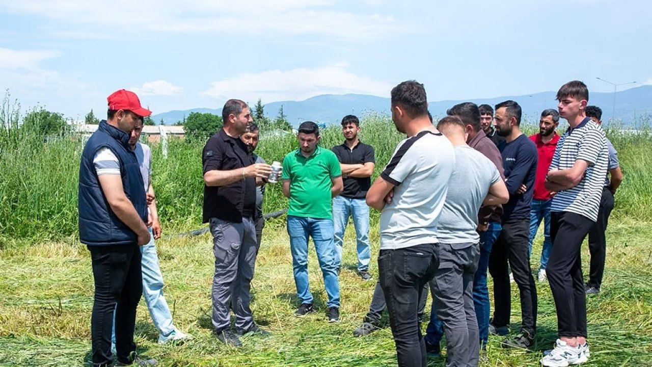 Genç çiftçi akademisinde eğitim saati