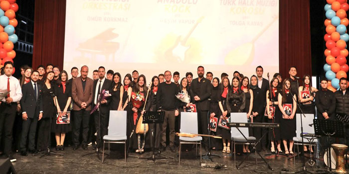 Gülahmet Aytemiz Güzel Sanatlar Lisesi Yıl Sonu Konseri Müzik Ziyafetine Dönüştü