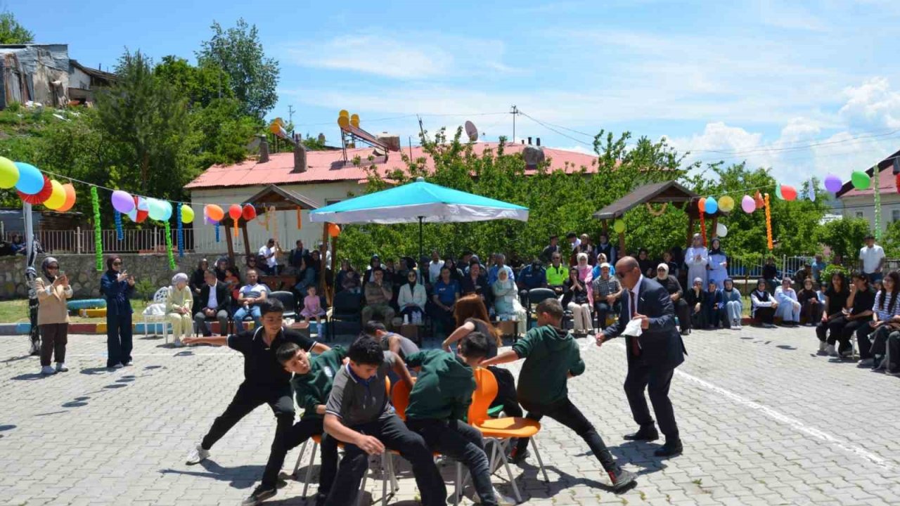 Tercan’da yılsonu şenliği coşkusu