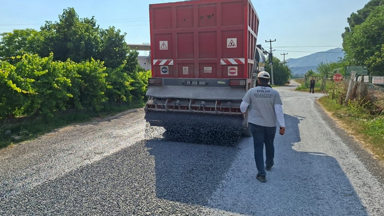 Efeler’de asfaltlama çalışmaları hız kazandı