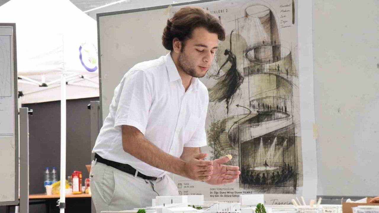 Mimarlık bölümü öğrencilerinden final jürisi ve proje sergis