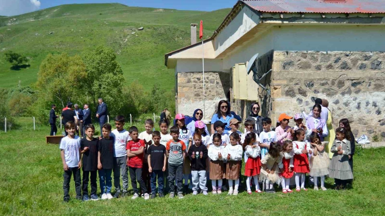 Karaçoban’dan Türkiye´ye örnek sosyal sorumluluk projesi: "Orda bir köy var çok da uzak değil"
