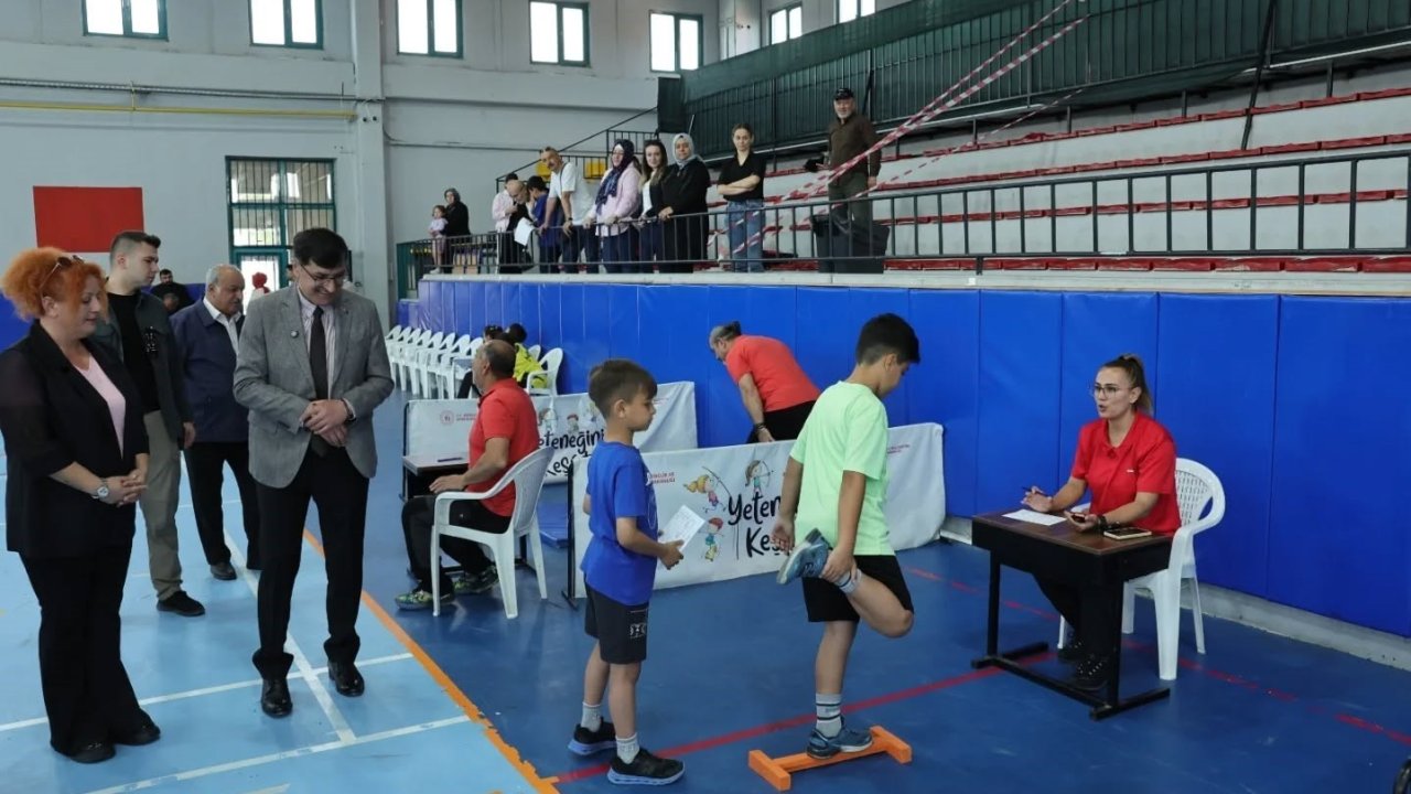 Başkan Eyüp Kahveci öğrencilerle gelecek hedeflerini konuştu