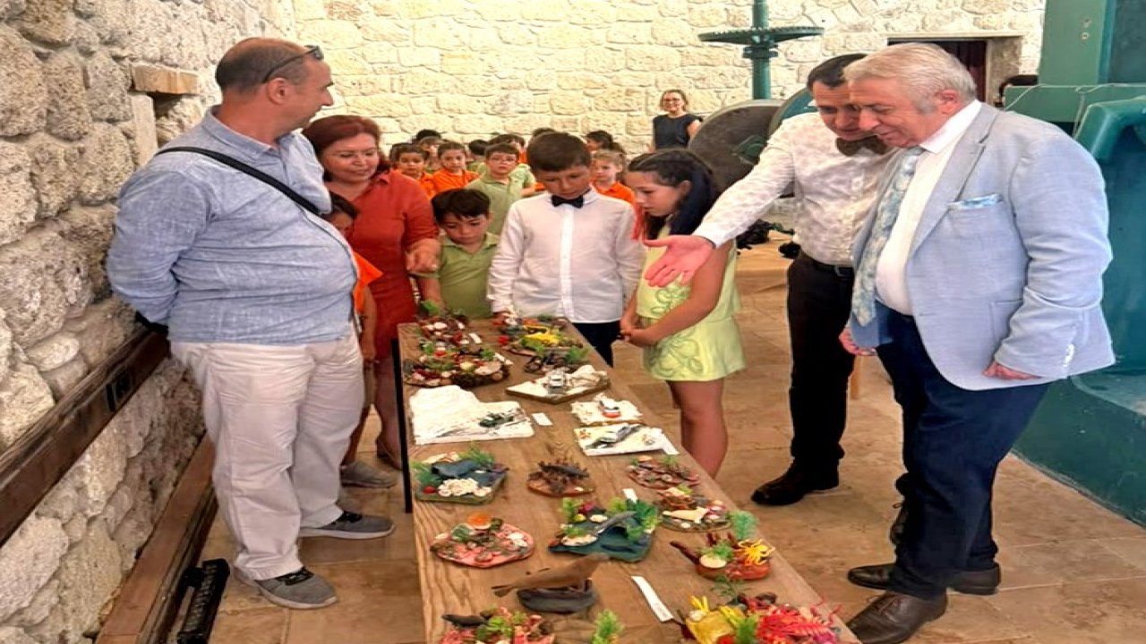 Atıklar minik ellerde sanat eserine dönüştü