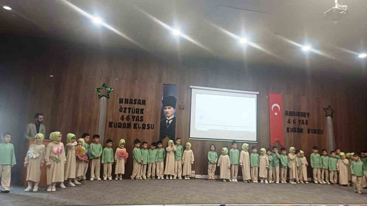 Emet’te 4-6 Yaş Kur’an kursu öğrencilerinden yıl sonu gösterisi