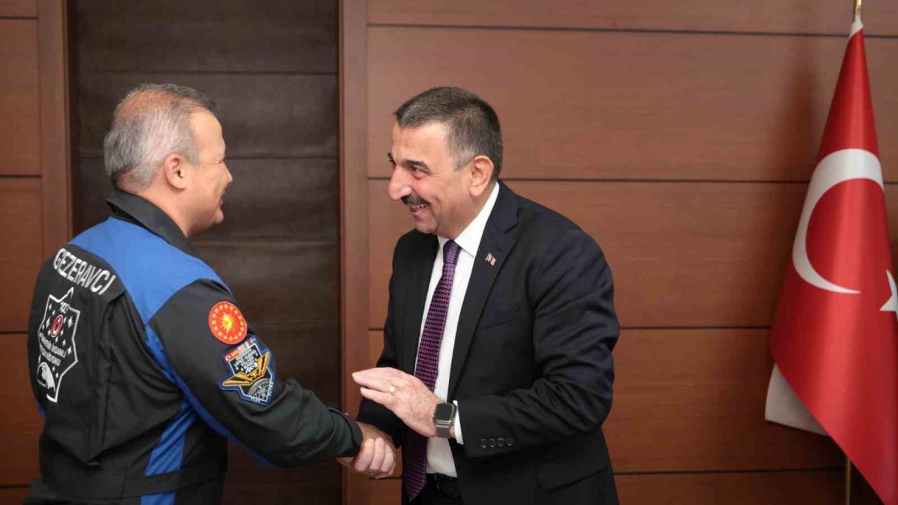 İlk Türk Astronot Alper Geze ravcı’dan Vali Bektaşoğlu’na ziyaret
