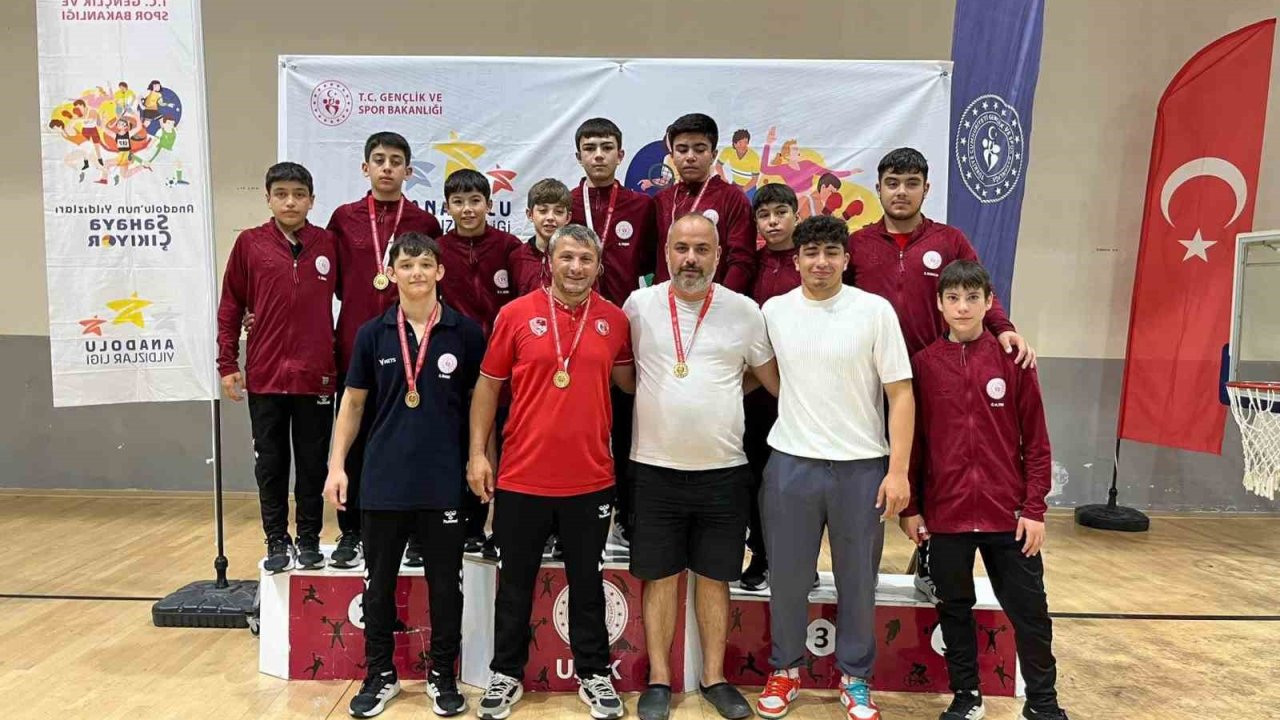 Muğla’nın minderdeki yıldızları şampiyon oldu