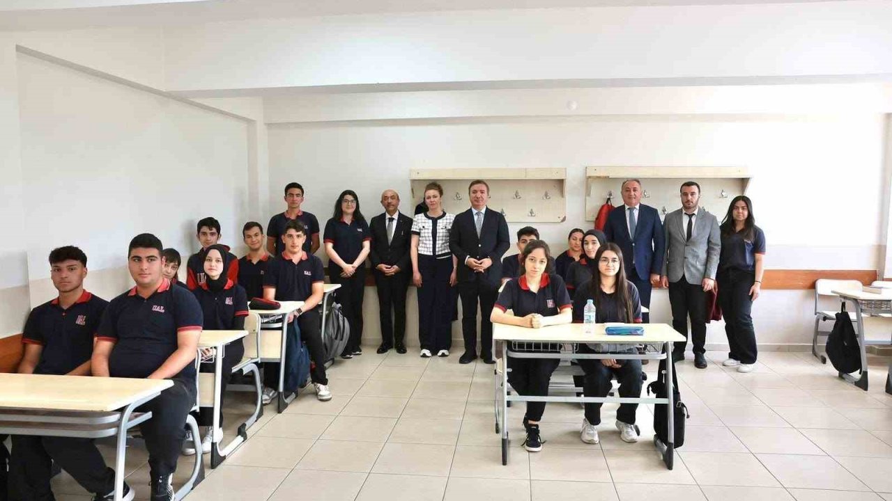 Vali Aydoğdu’dan YKS’ye hazırlanan öğrencilere başarı dileği