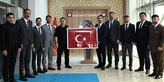 Kars İl Emniyet Müdürü Tombul, Ülkü Ocakları Heyetini Kabul Etti