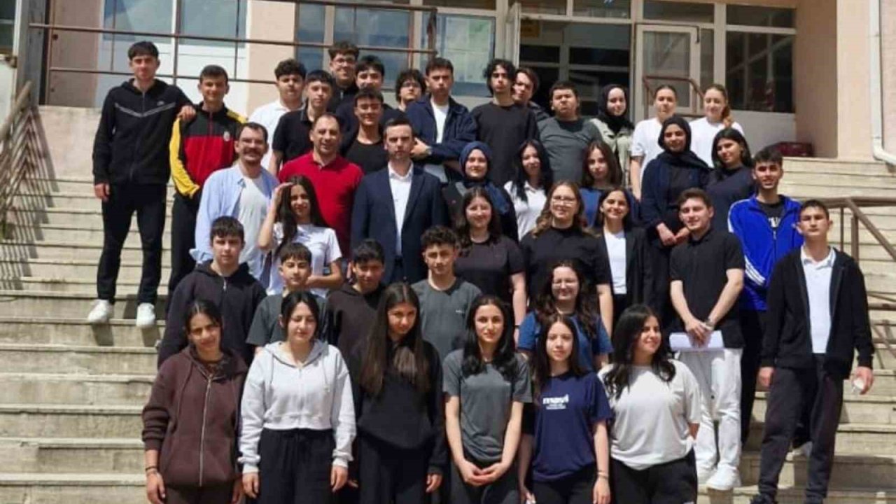 Bilecik’te 2 bin lise öğrencilerine kariyer yolculuğunda güçlü destek