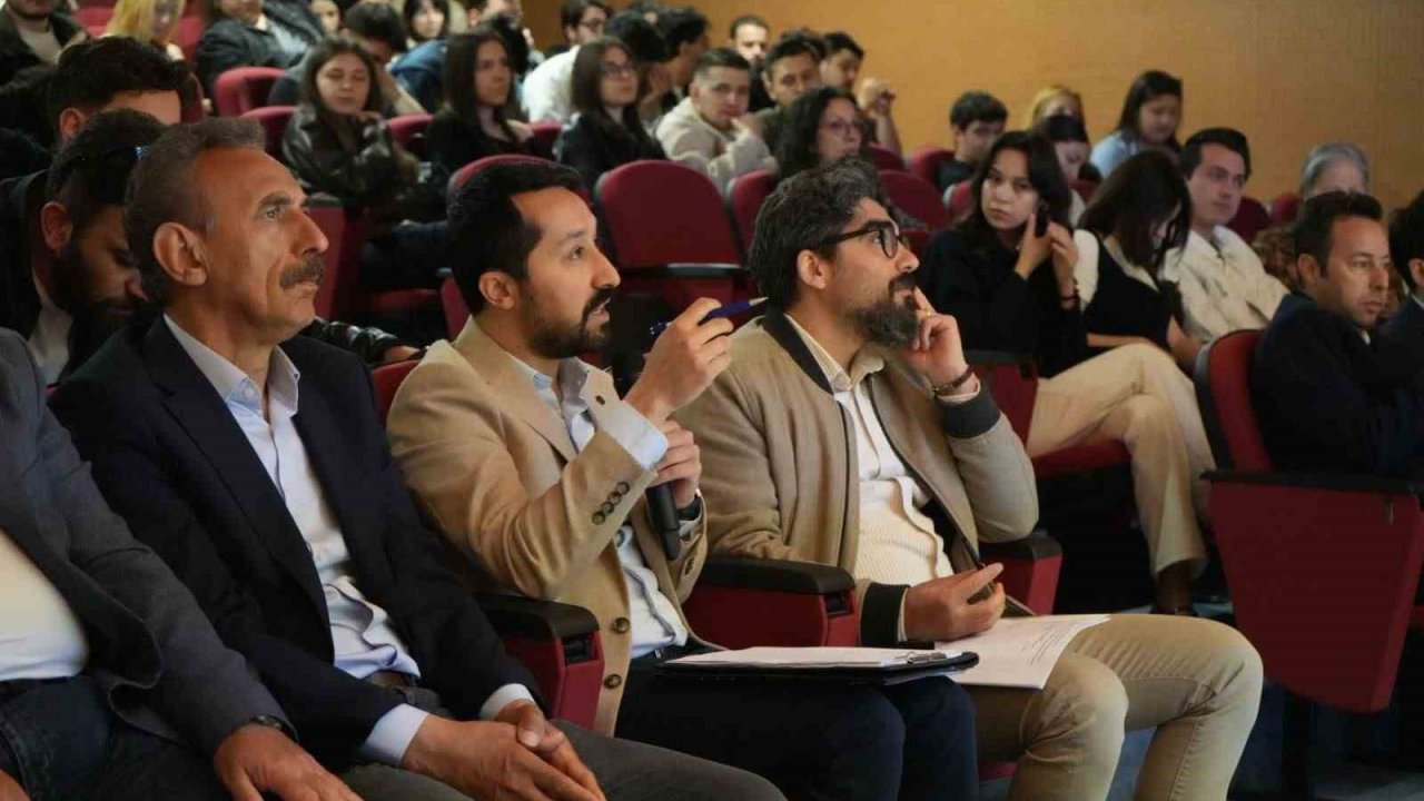 KBÜ İletişim Fakültesi’nde kurmaca film gösterimleri gerçekleştirildi