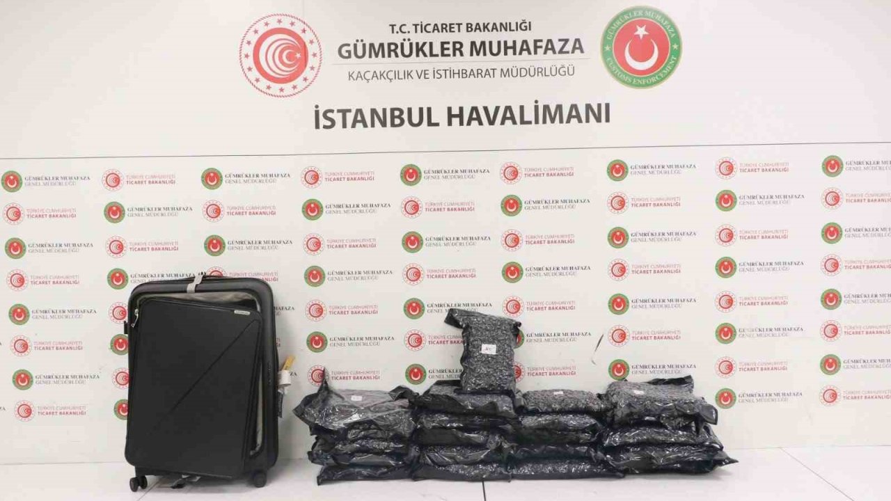 İstanbul Havalimanı’nda uyuşturucu operasyonu: 22,5 kilogram