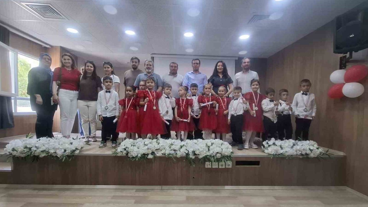 Yeni okulda ilk sahne