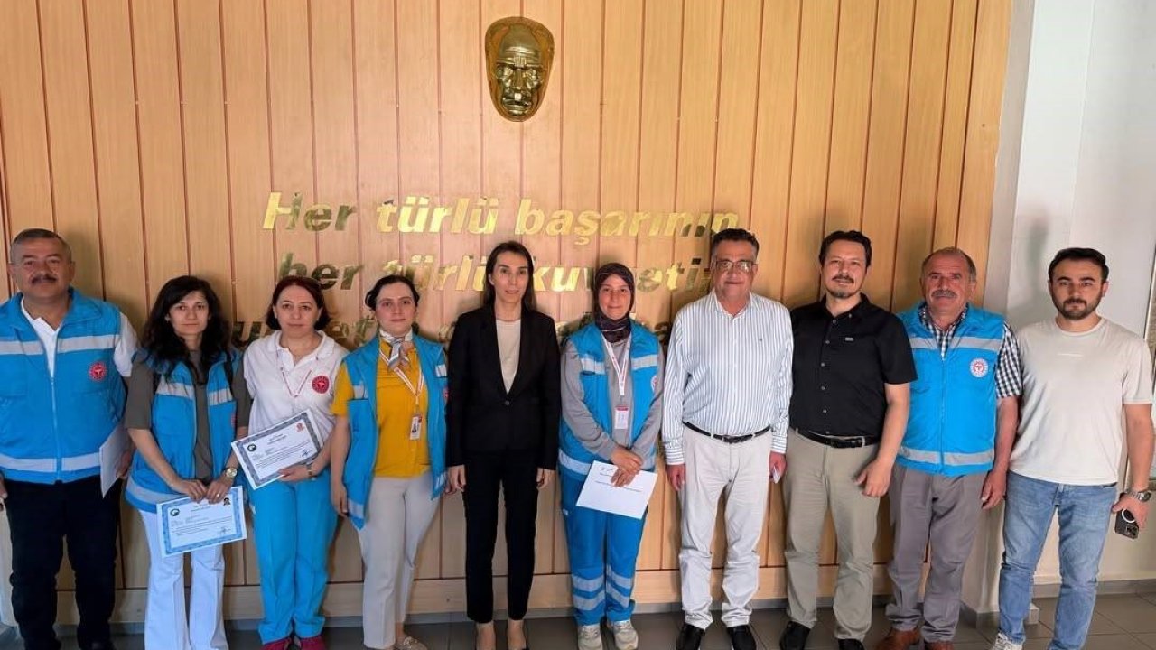 Gerze’de örnek sağlıkçılara başarı ödülü